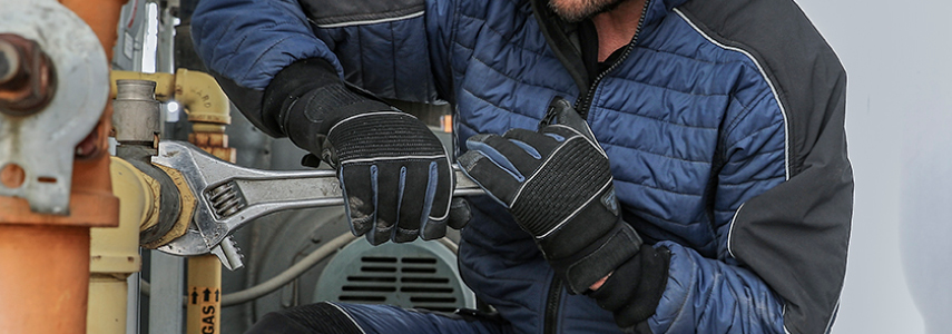 Premium Gloves from RefrigiWear help you knuckle up and fight the cold, with the protection and durability of reinforced palms and fingers.